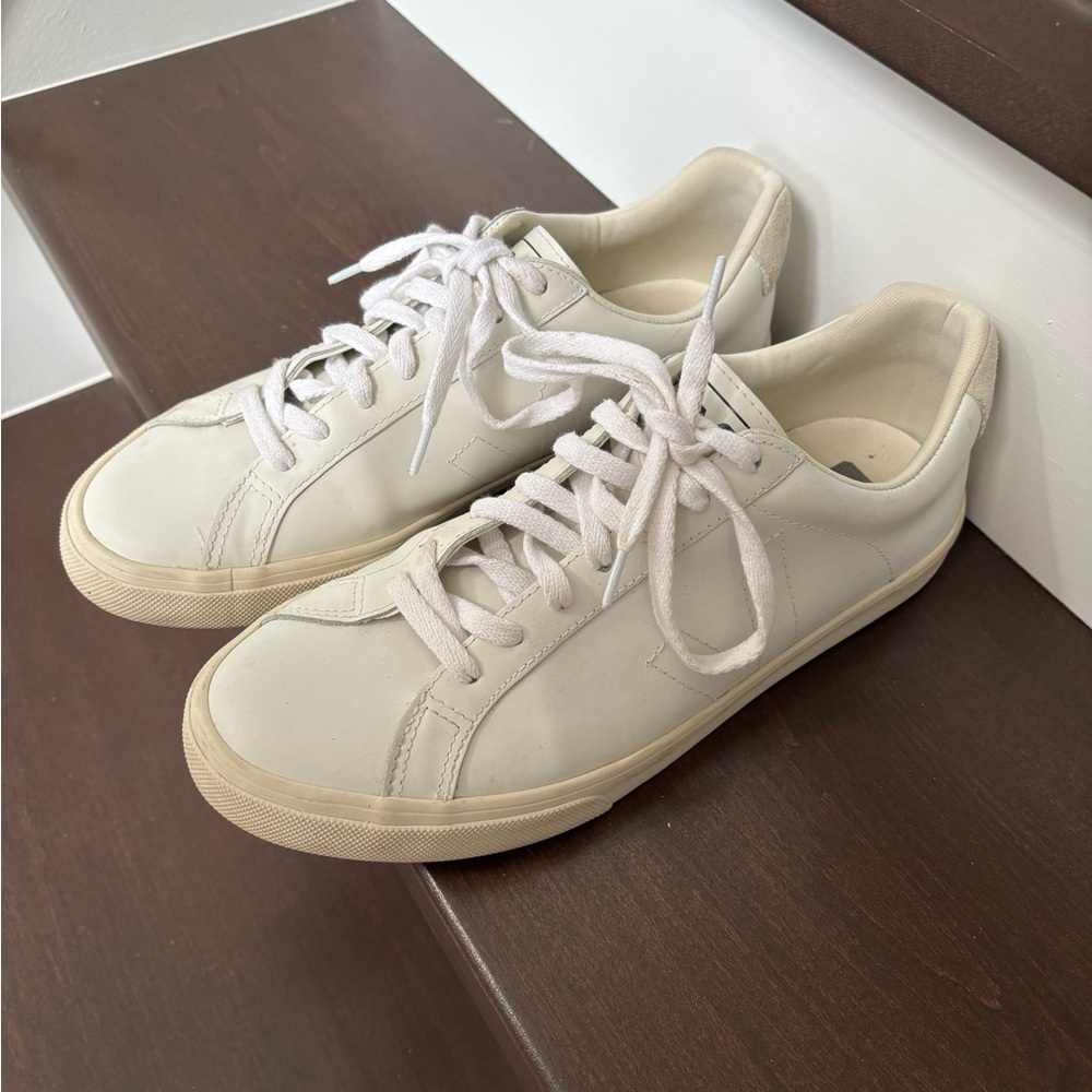 Veja Esplar Low-Top Sneakers
